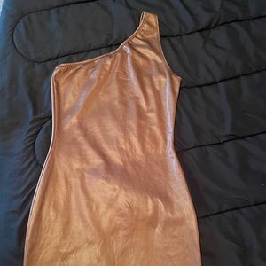 Bodycon party dress .